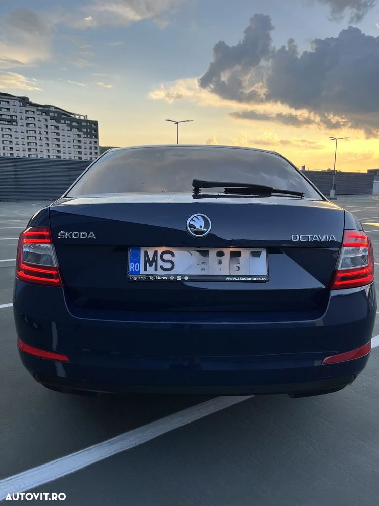 Skoda Octavia 1.6 TDI DSG Style - 25