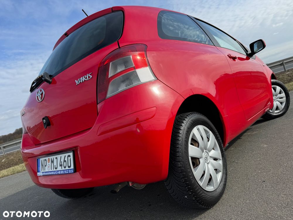 Toyota Yaris 1.0 Luna EU5 - 3