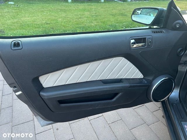 Ford Mustang 3.7 V6 Premium - 10