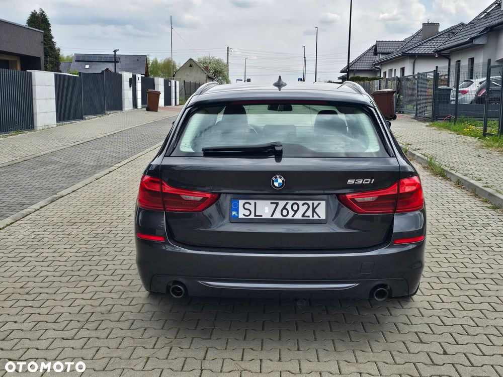 BMW Seria 5 530i Sport Line - 7