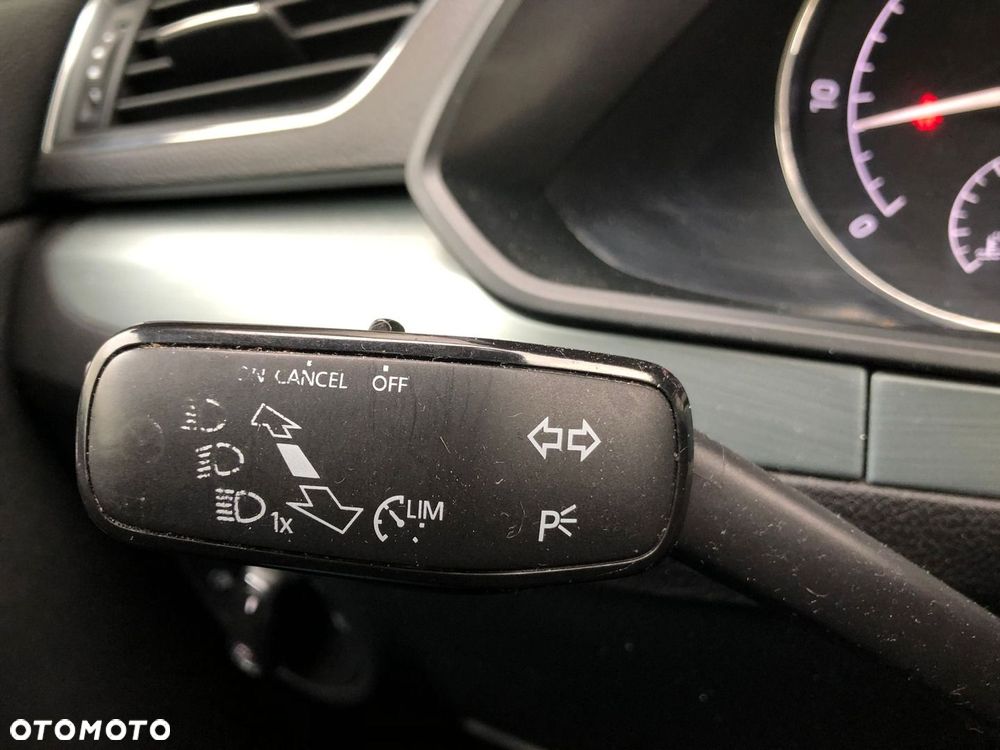 Skoda Superb 2.0 TDI Ambition DSG - 23