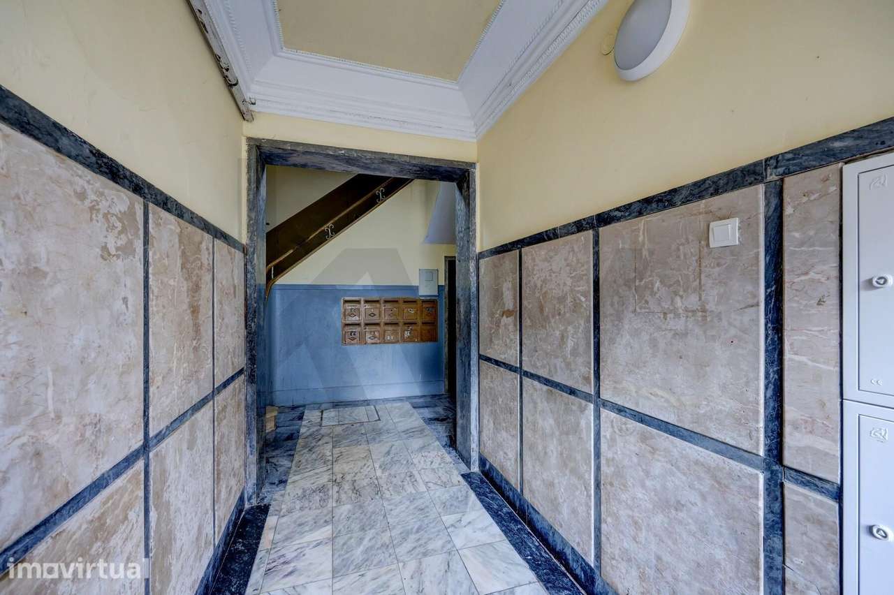 Oportunidade Única de Investimento T2 na Av. Principal – Queluz | Sint - Grande imagem: 3/3