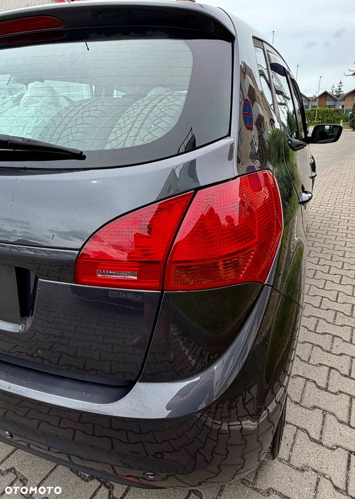 Kia Venga 1.6 L - 13