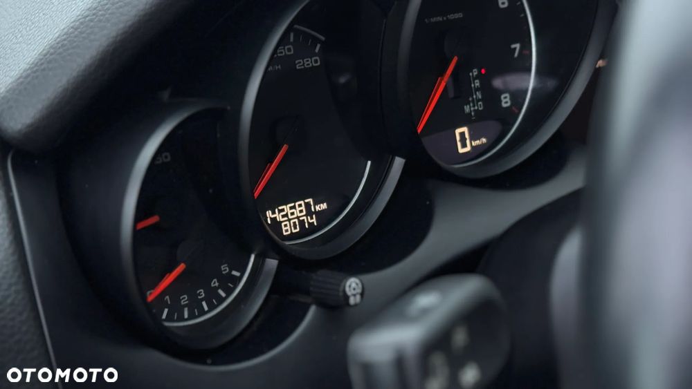 Porsche Cayenne Platinum Edition - 15