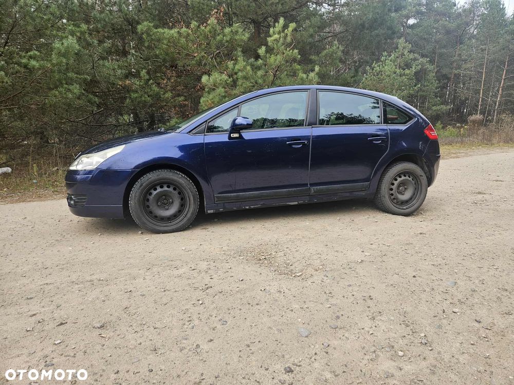 Citroën C4 1.6 16V Confort - 10