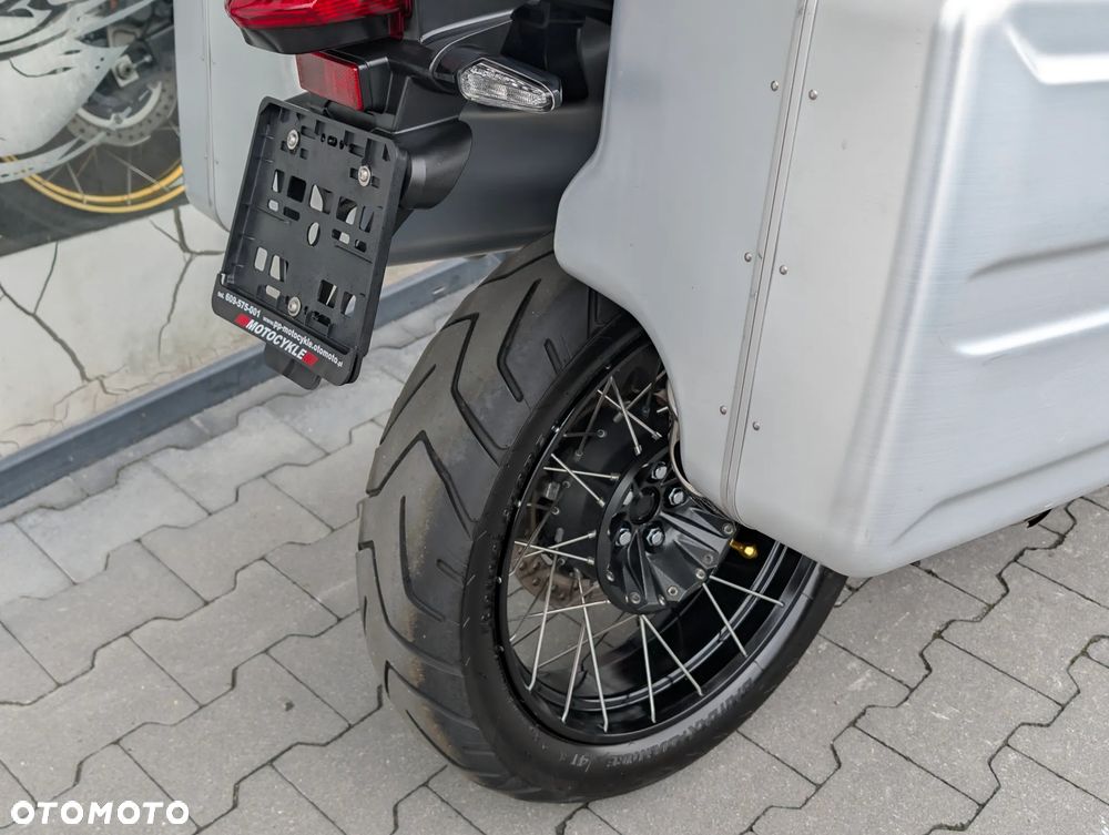 Honda VFR - 21