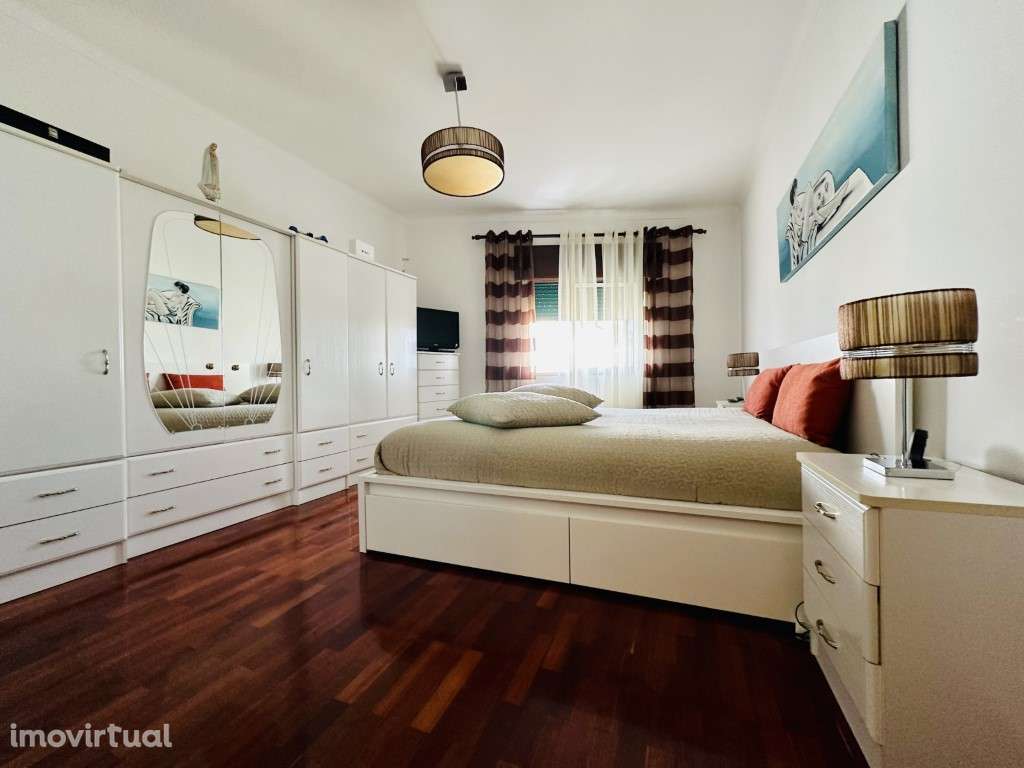 Moradia tipologia T3 e café/ restaurante - Grande imagem: 4/56