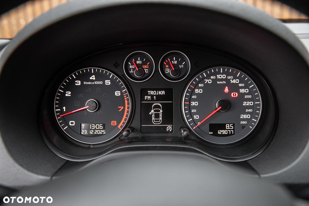 Audi A3 Sportback 1.4 TFSI S line Sportpaket - 17