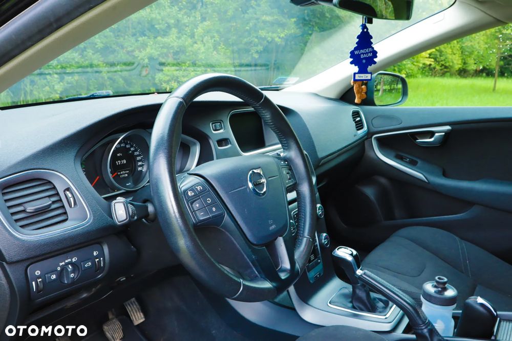 Volvo V40 D2 Kinetic - 16