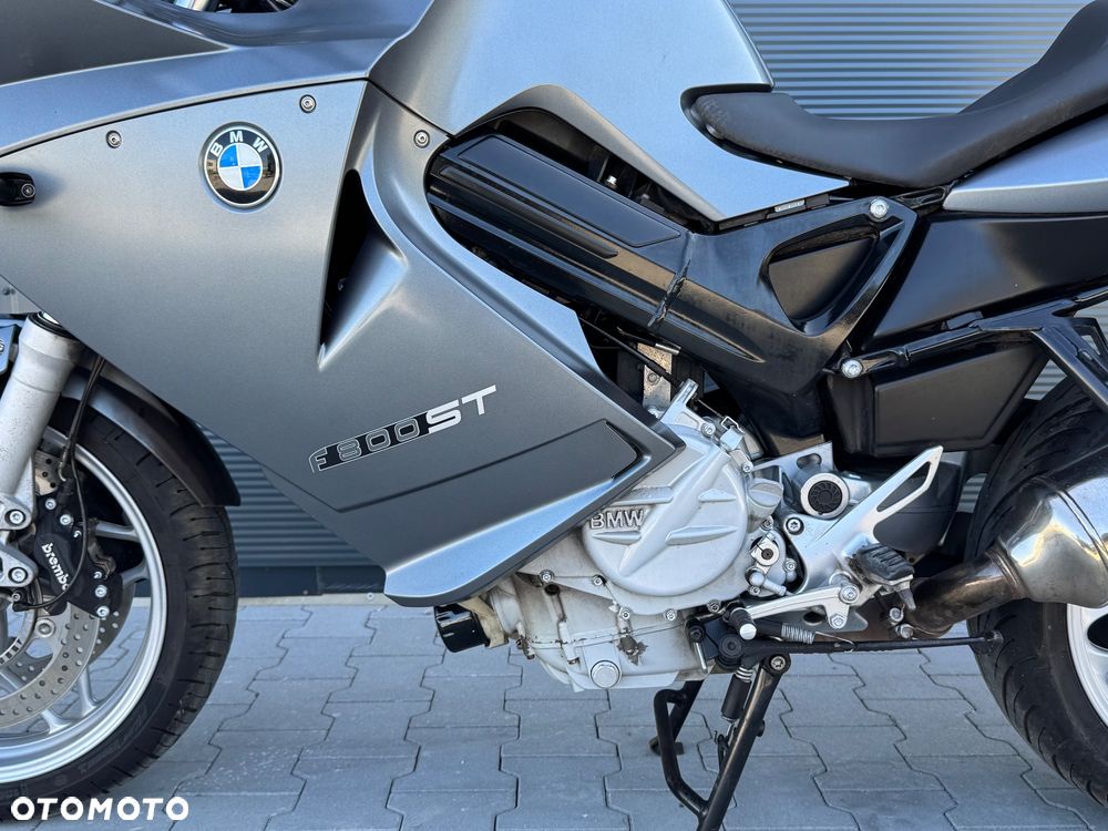 BMW F - 18