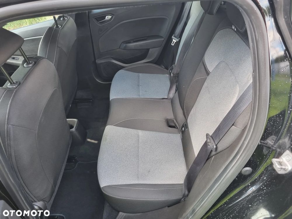 Renault Clio TCe 90 EVOLUTION - 25