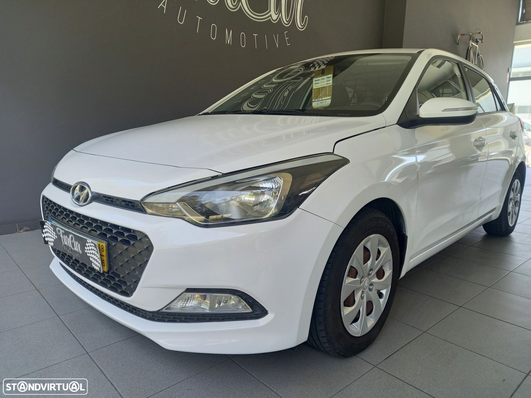 Hyundai i20 1.1 CRDi Blue Access+Bluetooth - 16