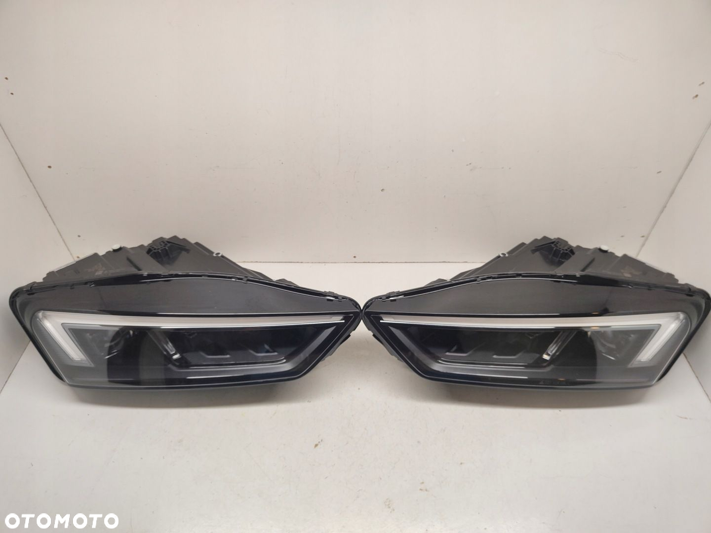 AUDI R8 4S KOMPLET LAMP PRZÓD FULL LED MATRIX - 4