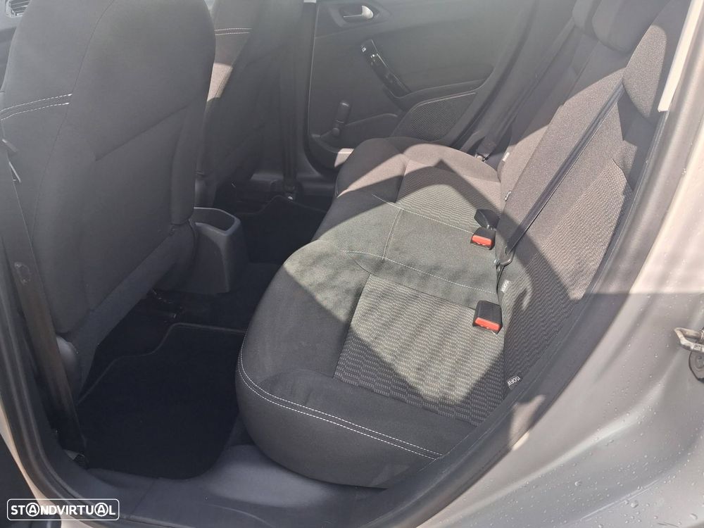 Peugeot 208 1.6 BlueHDi Allure - 9
