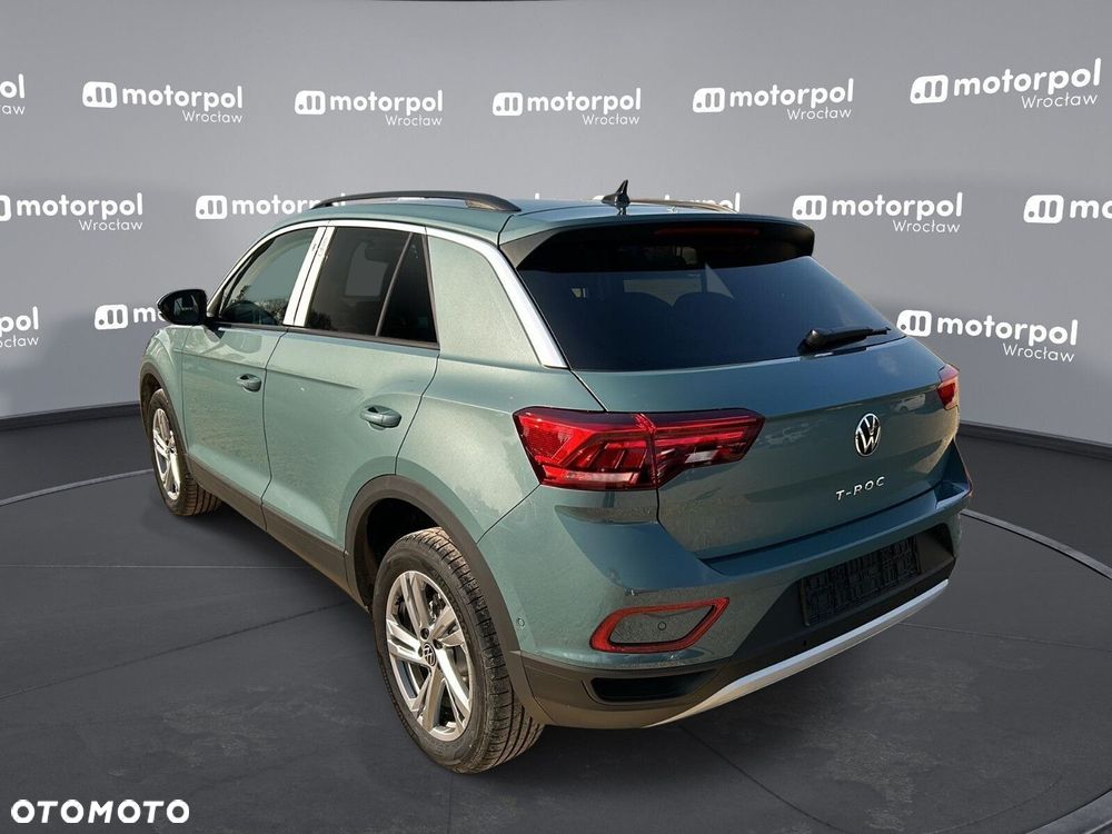 Volkswagen T-Roc - 8