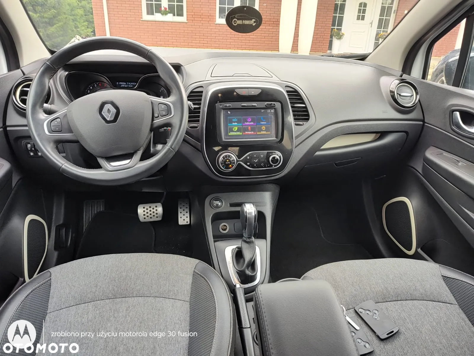Renault Captur TCe 120 EDC Helly Hansen - 12