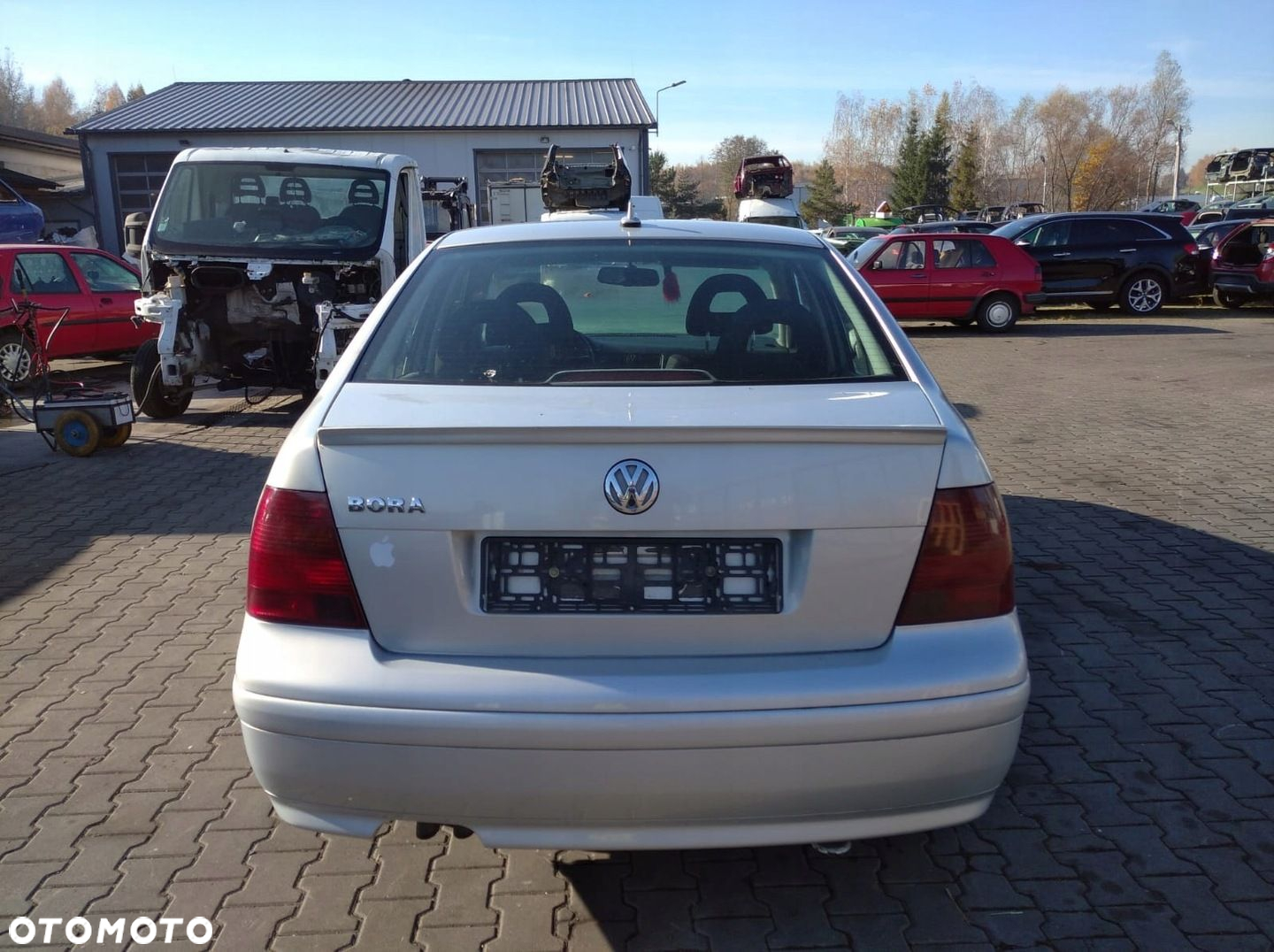VOLKSWAGEN VW BORA SEDAN LAMPA PRAWA TYŁ TYLNA HELLA EUROPA - 2