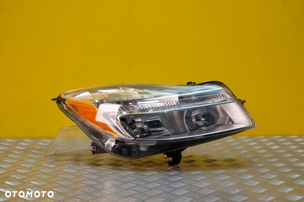 BUICK REGAL 2011- REFLEKTOR LAMPA ZWYKŁA R USA