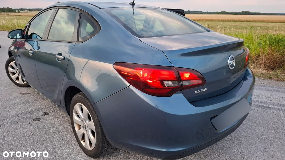 Opel Astra III 1.6 - 15