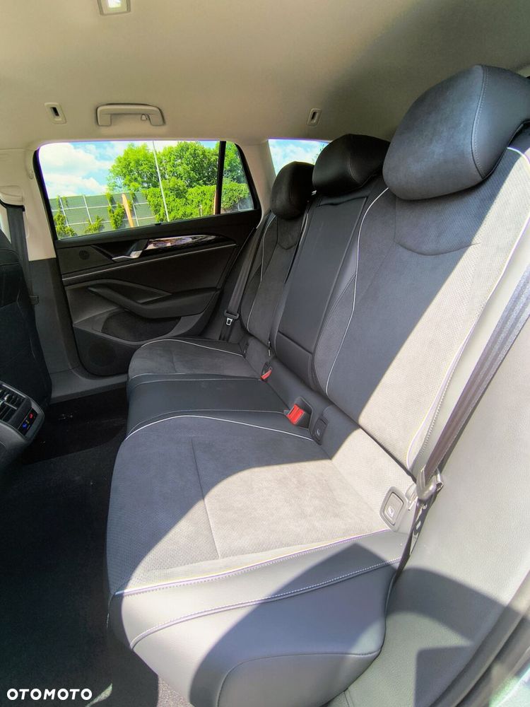 Volkswagen Passat - 22