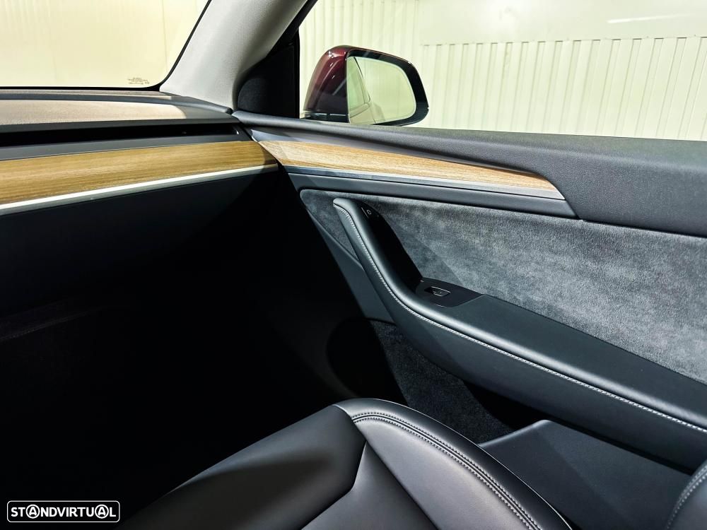 Tesla Model Y Standard - 23