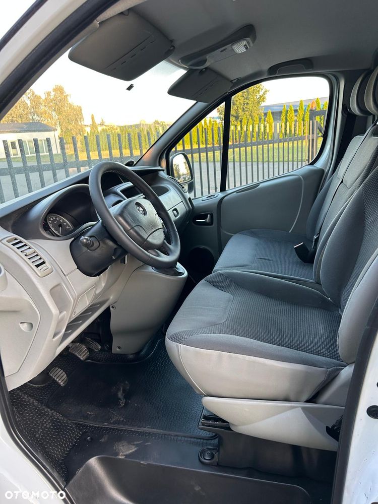Renault Trafic - 23