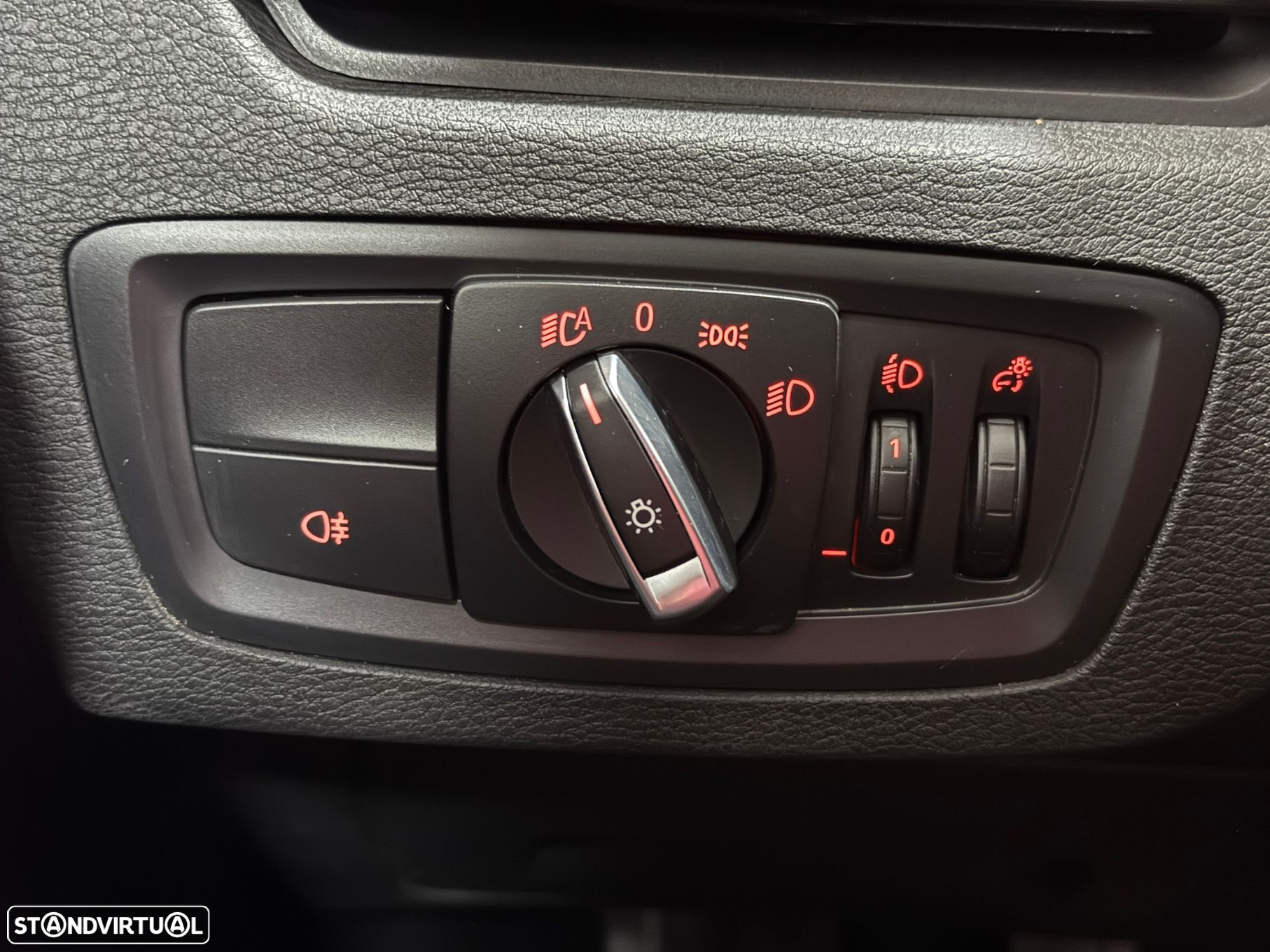 BMW X1 16 d sDrive Advantage - 24