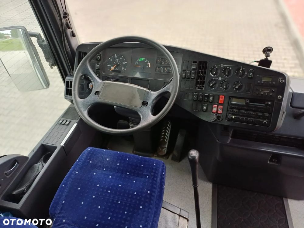 Mercedes-Benz 414 - 9
