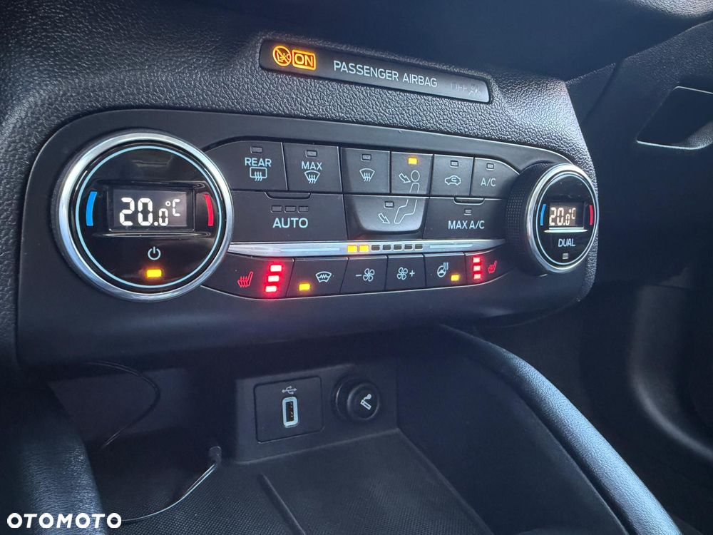 Ford Focus 2.0 EcoBlue Vignale - 24