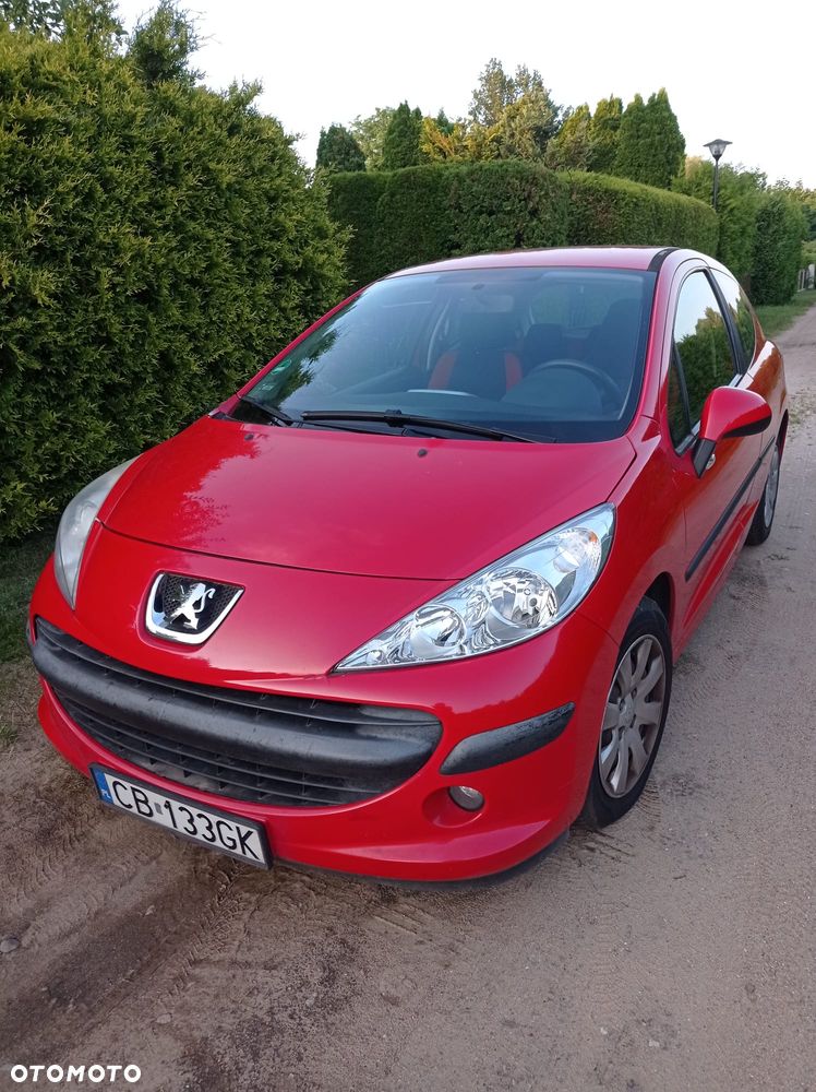 Peugeot 207 - 1
