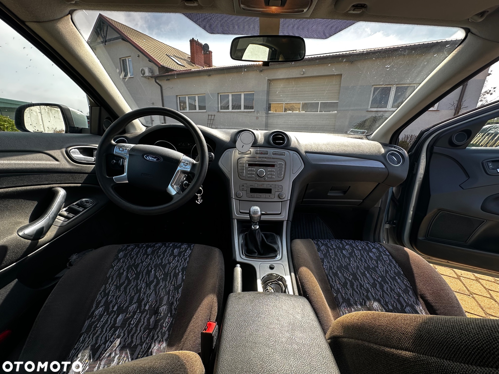 Ford Mondeo 1.8 TDCi Ambiente - 13