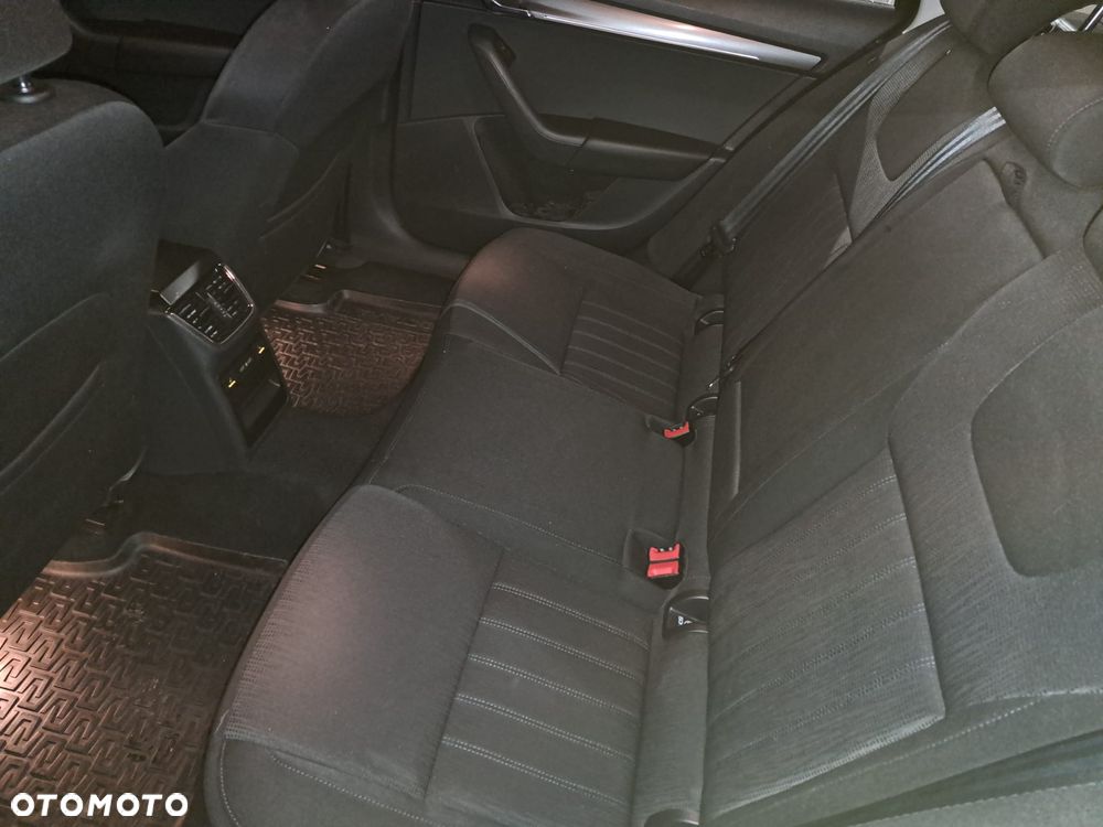 Skoda Octavia 1.6 TDI DSG Style - 11