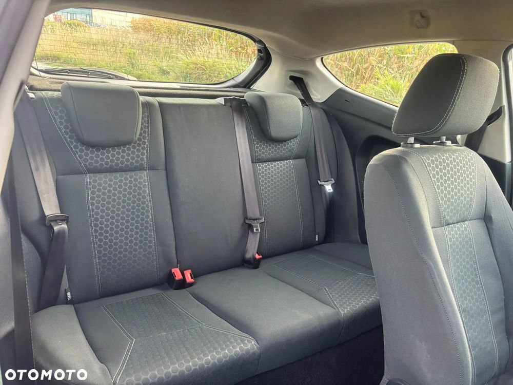 Ford Fiesta - 12