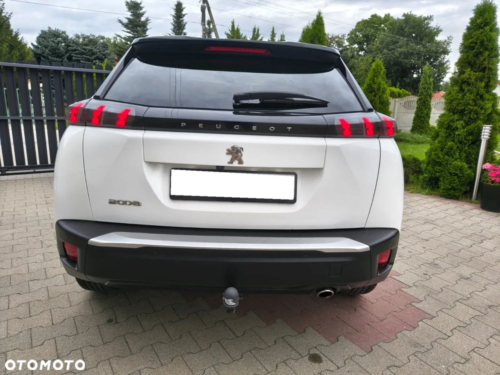 Peugeot 2008 1.5 BlueHDi Allure S&S EAT8 - 12