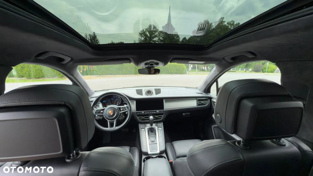 Porsche Macan Turbo - 29