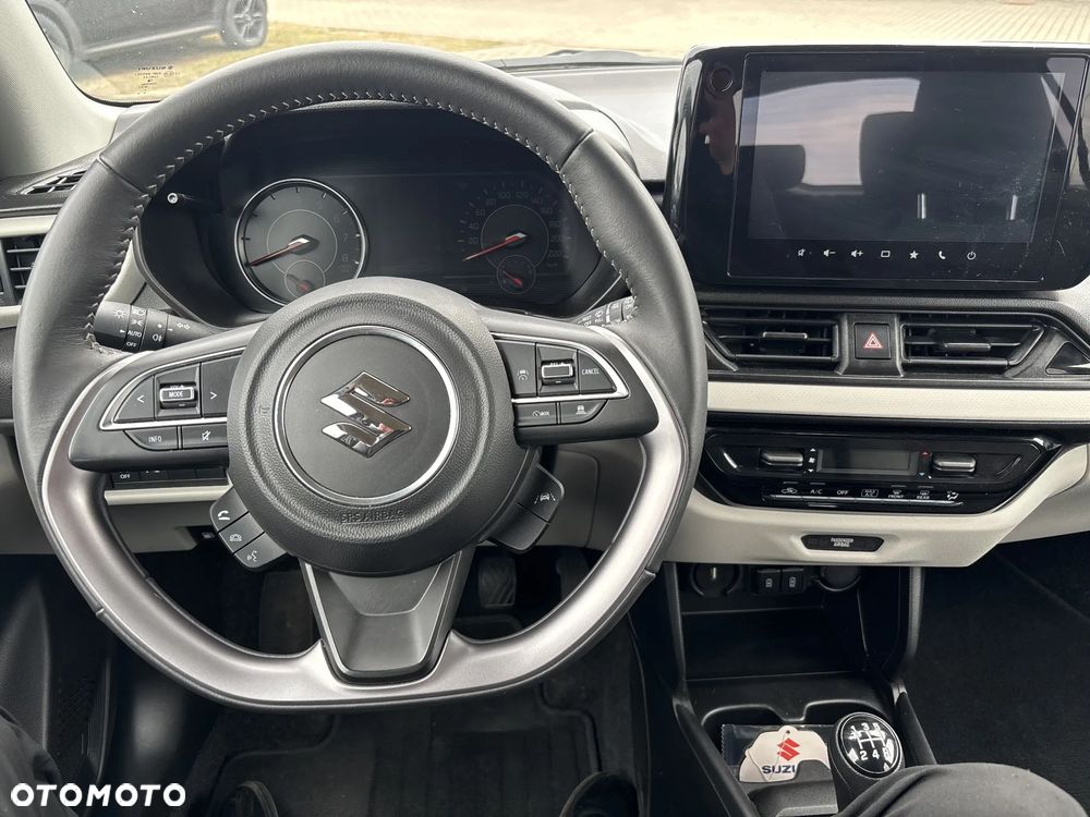 Suzuki Swift 1.2 Dualjet SHVS Premium Plus - 11