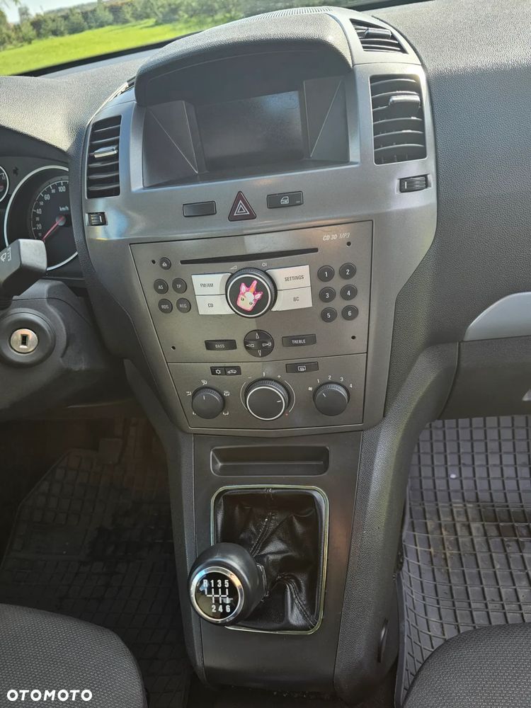 Opel Zafira 1.9 CDTI Essentia - 14