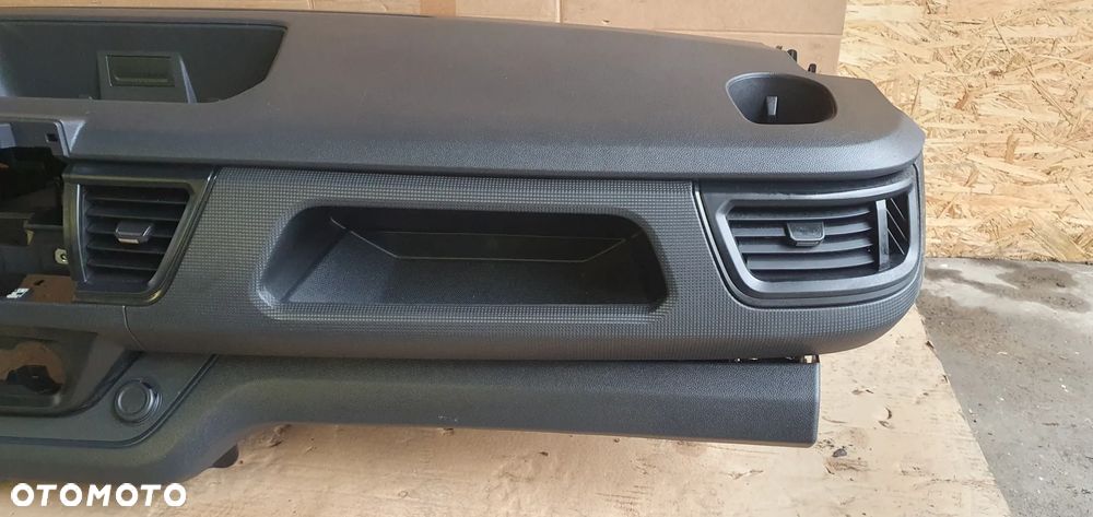 Konsola deska rozdzielcza kokpit Nissan Primastar Trafic III Lift IV - 8