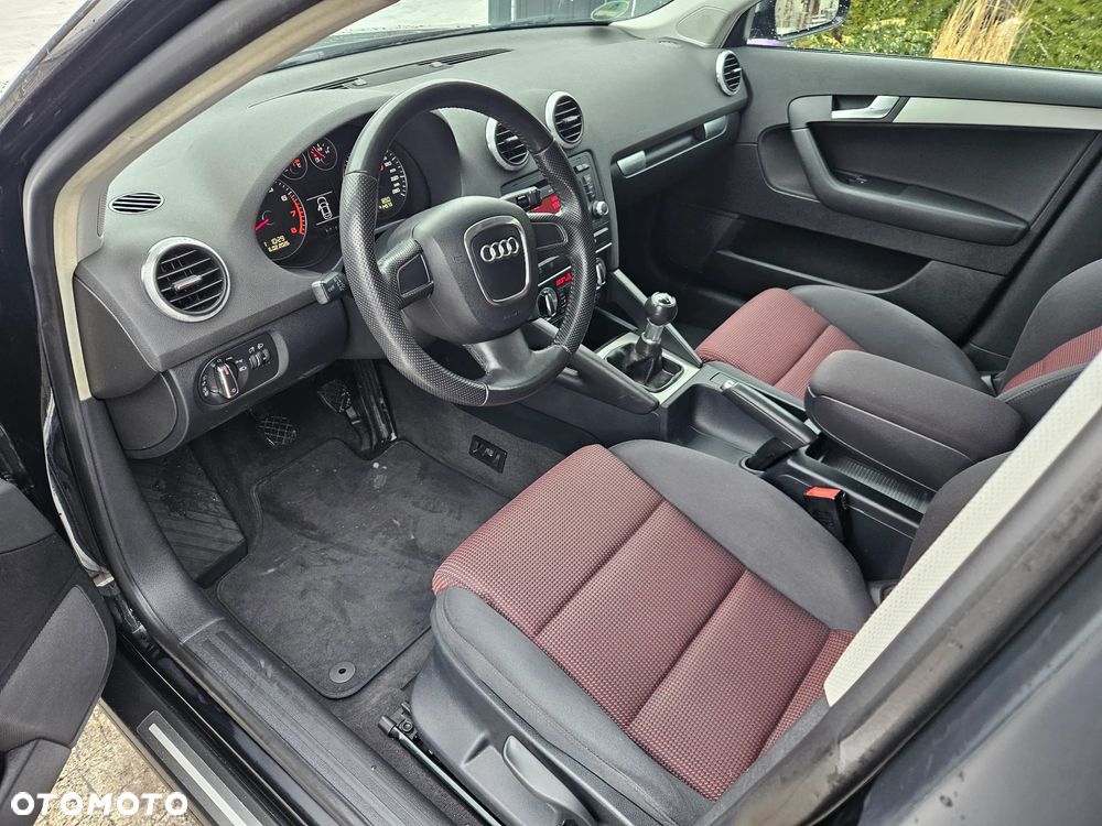 Audi A3 Sportback 1.4 TFSI Attraction - 8