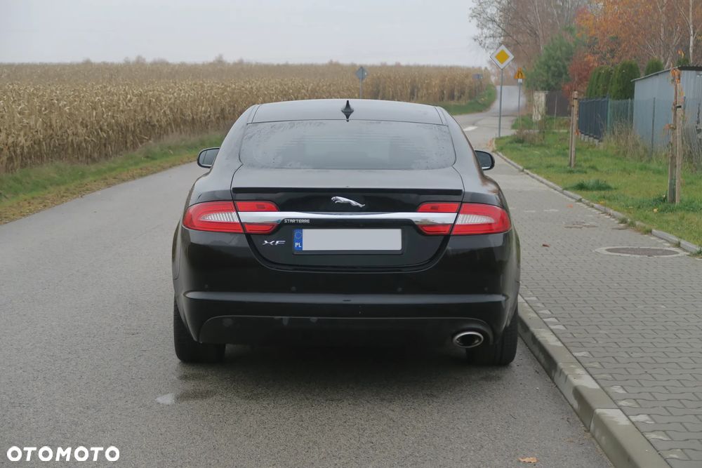 Jaguar XF 2.2 D Premium Luxury - 7