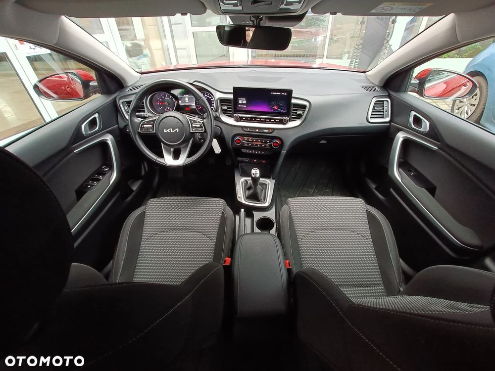 Kia XCeed 1.5 T-GDI M - 14