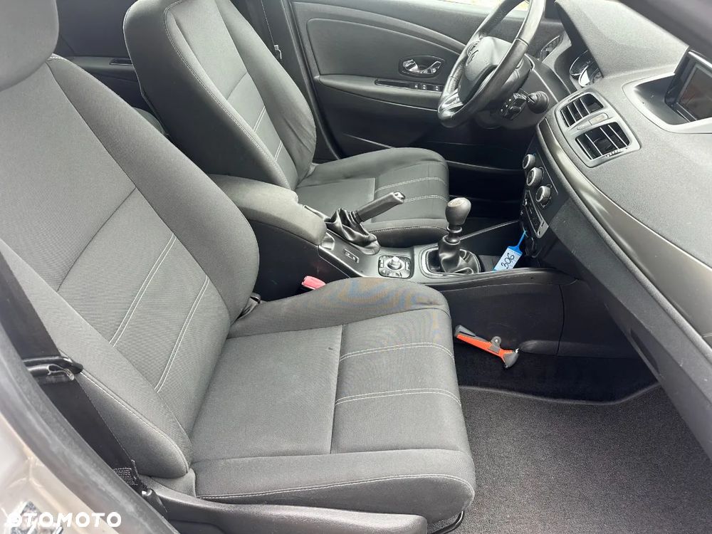 Renault Megane ENERGY dCi 110 Start & Stop LIMITED - 25