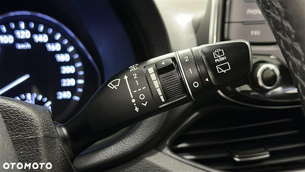 Hyundai i30 1.5 DPI Classic + - 23