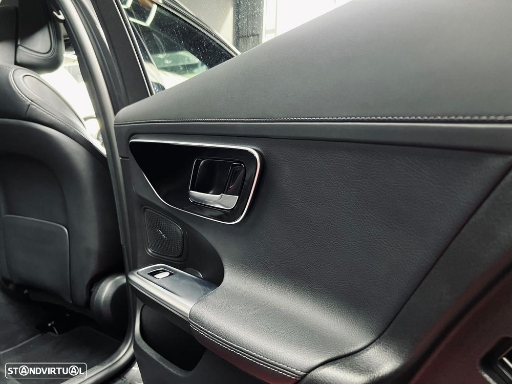 Mercedes-Benz C 300 d AMG Line - 43