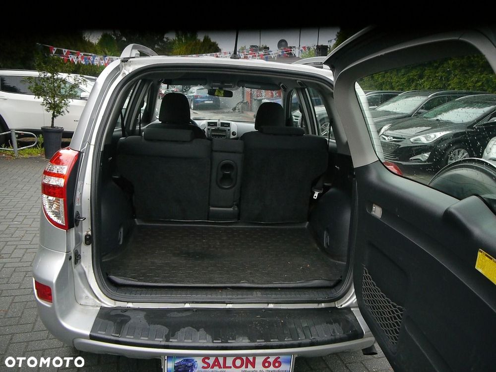 Toyota RAV4 2.2 D-4D 4x4 Sol - 19