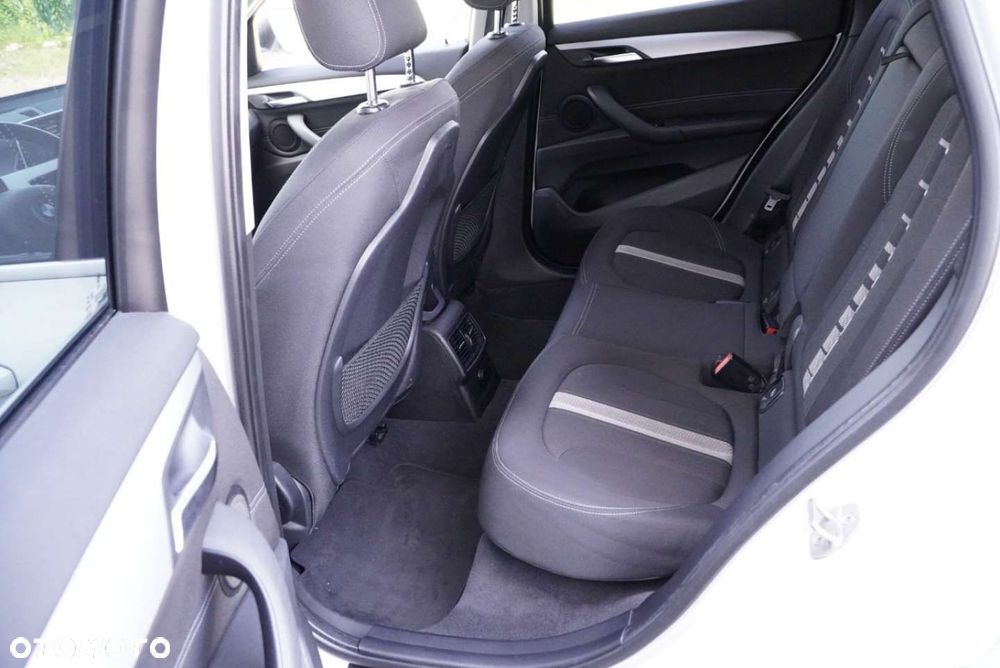 BMW X1 sDrive18d Advantage sport - 8