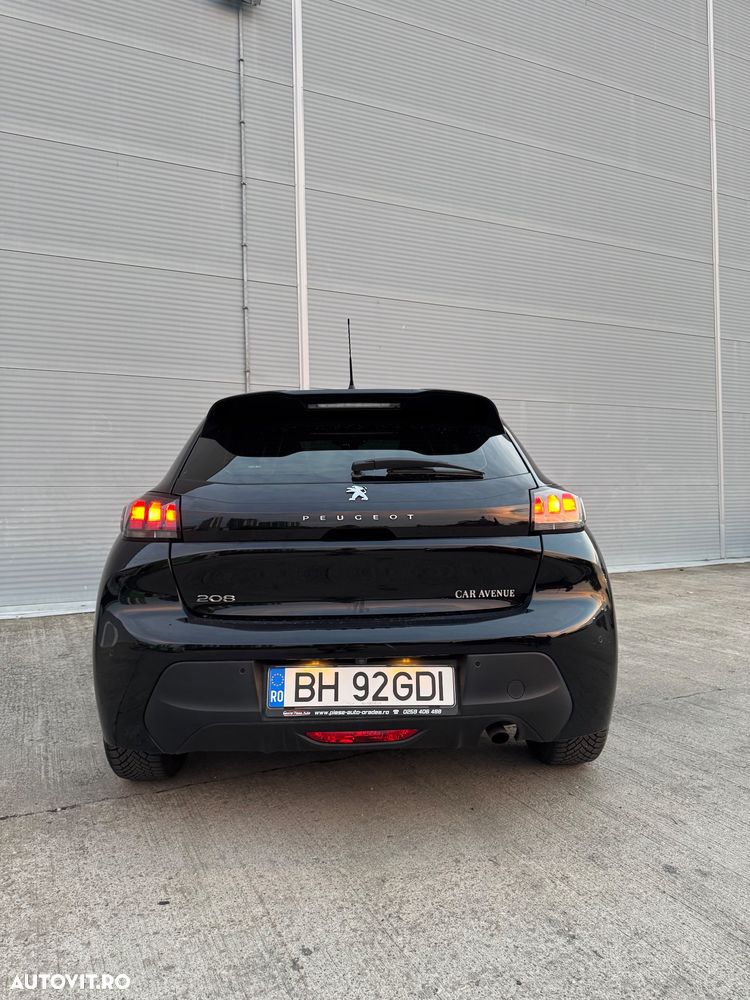 Peugeot 208 - 32