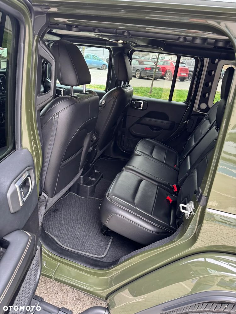 Jeep Wrangler Unlimited GME 2.0 Turbo Sahara - 28