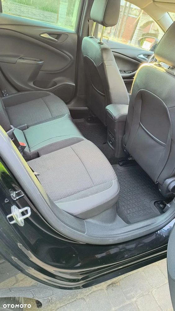 Opel Astra 1.6 CDTI Elite S&S - 9
