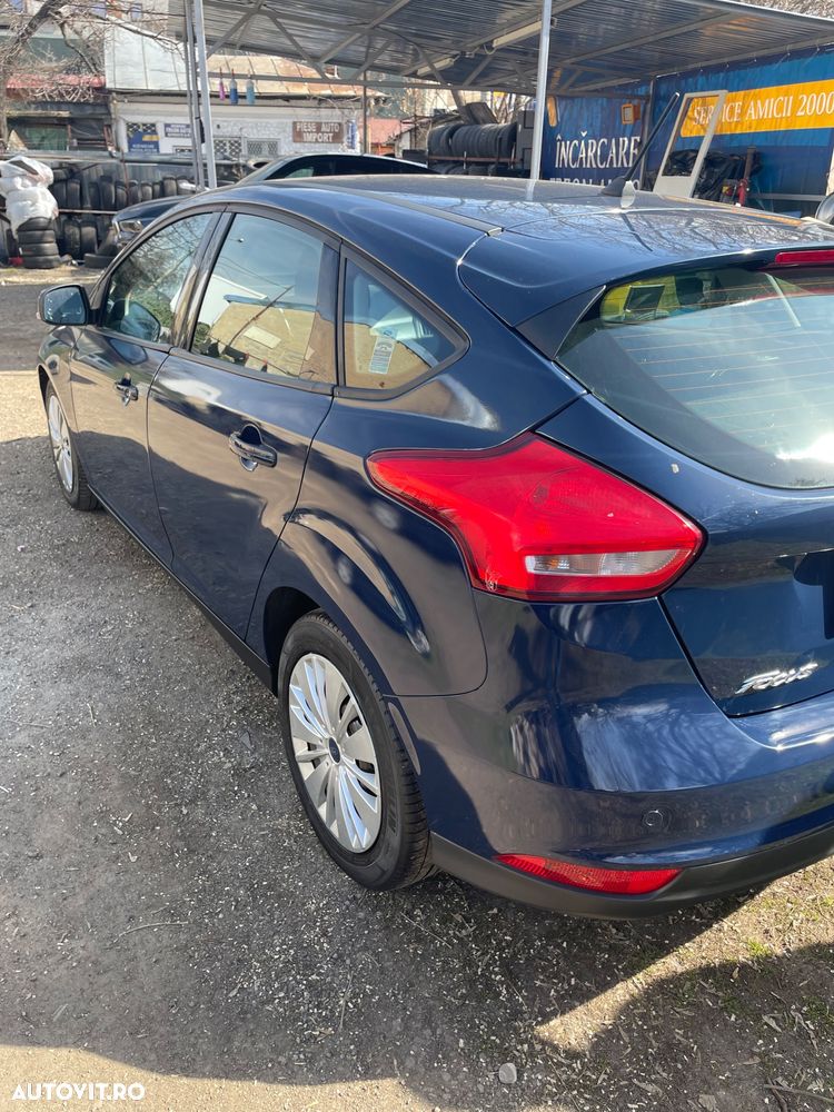 Ford Focus - 4